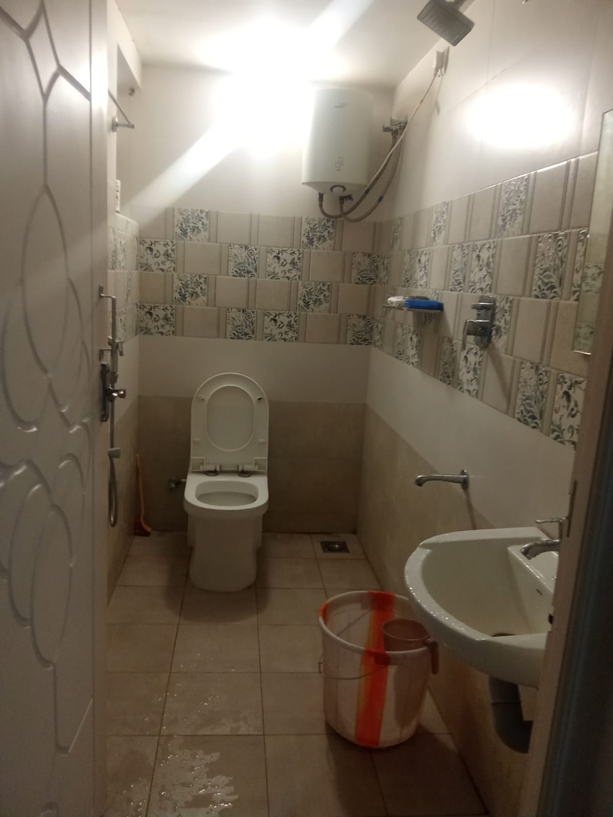 Hygienic Triple Sharing Washroom